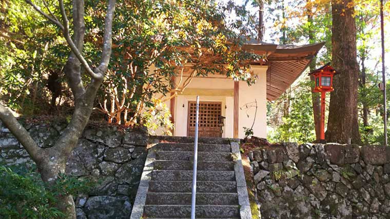 本山寺の開山堂
